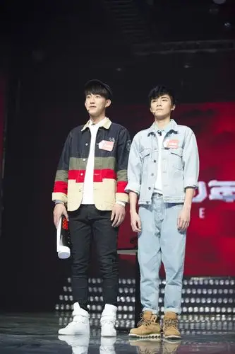 《燃烧吧少年!》战队陷"危机"舒淇险气哭 白澍拒与谷嘉诚击掌引争议