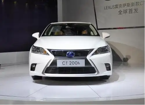 雷克萨斯ct,作为20万级入门级豪车,可萌可帅真讨人爱