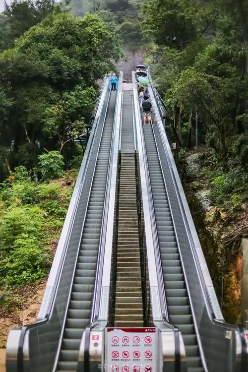 中秋国庆去哪玩浙江台州神仙居值得一爬山中还造了部直达电梯