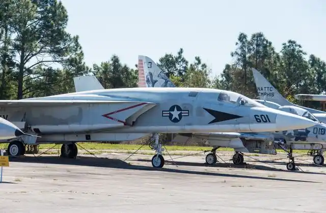 世界飞机大观:美国a-5超音速舰载攻击机