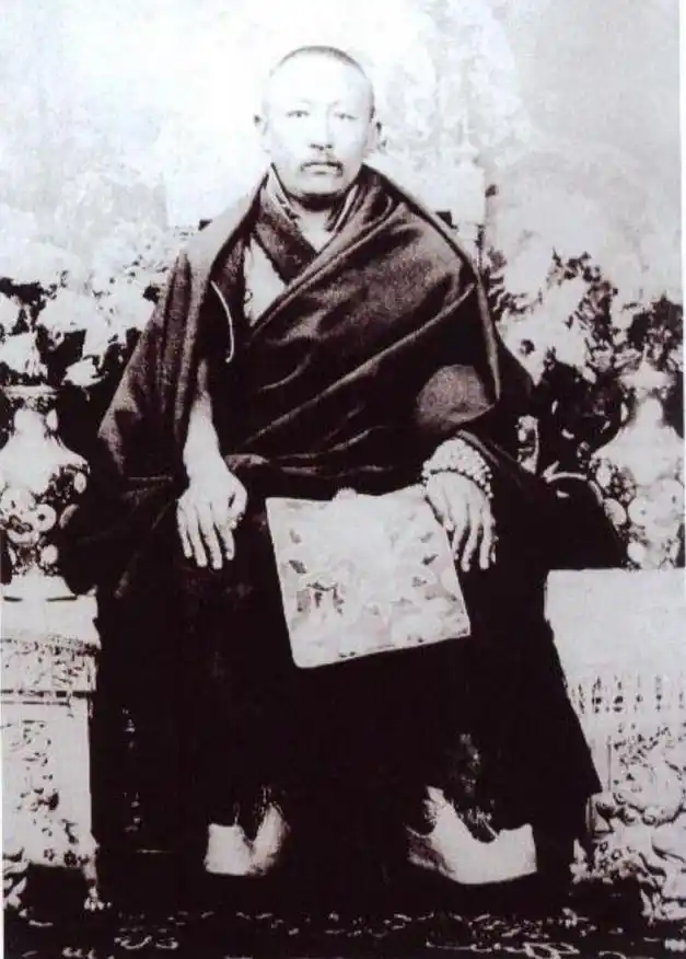 高僧们去寻转世灵童,5岁小孩:你们怎么才来|活佛|塔尔寺_网易订阅