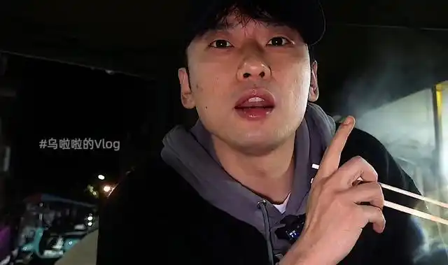 蒜命先生特别乌啦啦为了吃蒜而吃面把店吃成排队的天花板