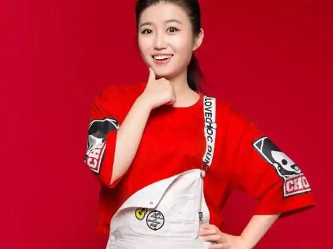 3万人关注,欢迎关注我的微博:fm1045 女主播电台,我的微博昵称:fm1045