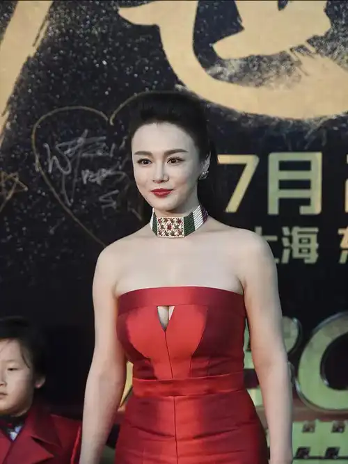 邹市明妻子生仨娃,身材依旧不走样,不愧是拳王的菜!_冉颖_拳击手_丈夫