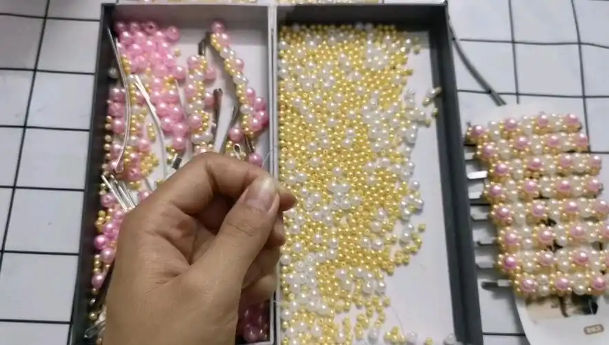 手工活串珠子发夹加工,长期供货百分百回收