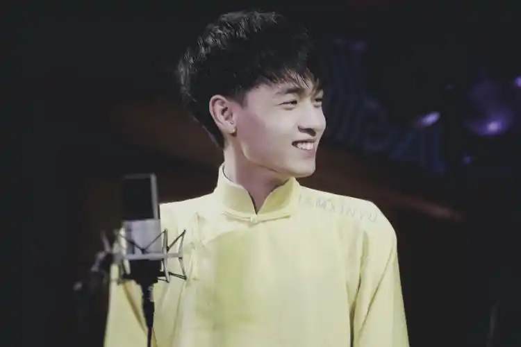 老秦啊,你的白月光们想你了 这一次我们一定要保护好你啊 秦霄贤