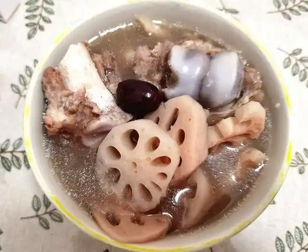 莲藕筒骨汤老少皆宜的靓汤