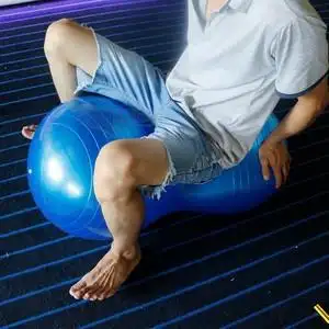 主题酒店情侣瑜伽玩情趣健身球减肥充气床上花生球加厚按摩球大号