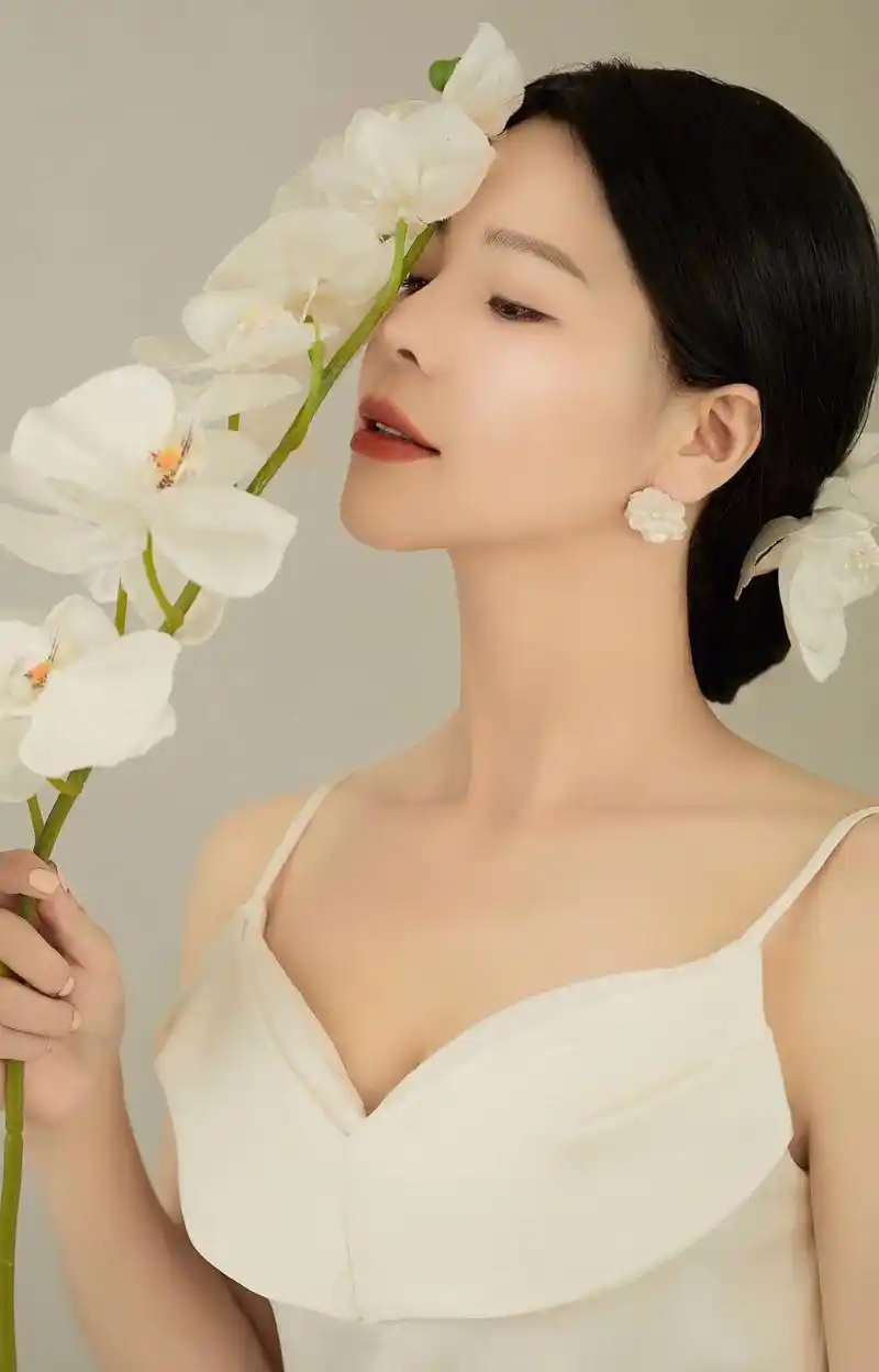 不拍写真不知道自己多美#最美照片 ##最美镜中人 #写真照 - 抖音