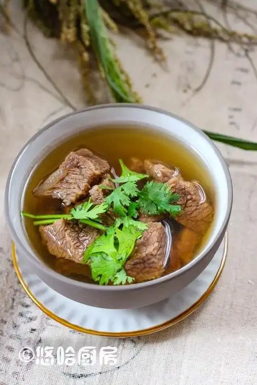 清炖牛肉汤,补充蛋白质,清爽不油腻,做法却极简