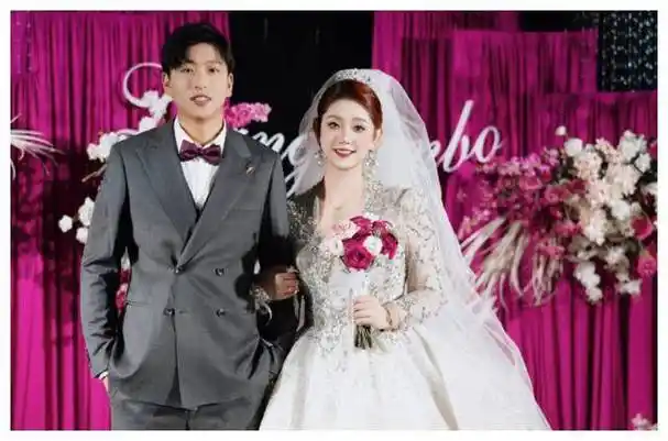 王佳_梁文博_排球