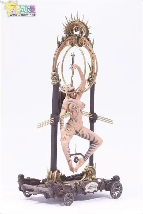 麦克法兰恐怖与科幻系列 地狱马戏团 吞剑女