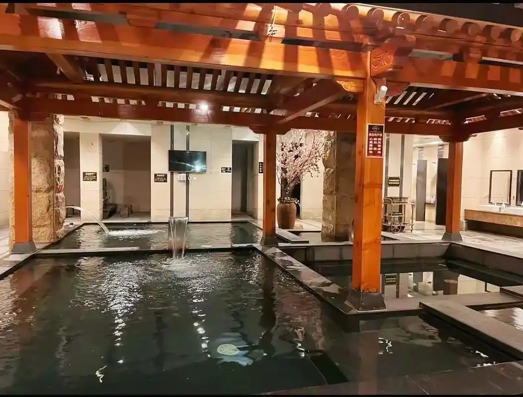 尚水汇汗蒸温泉.18h成人浴资门票 全天4餐自助餐 自助水果 - 抖音