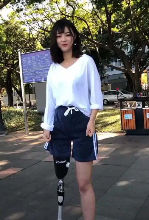阳光妹子 满满的正能量
