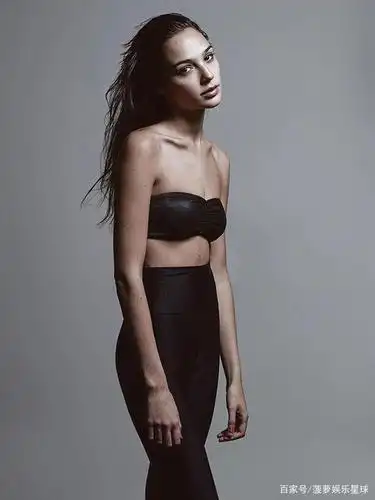 天鹅颈,蚂蚁腰,大长腿;27图告诉你,12年前的盖尔加朵究竟多美