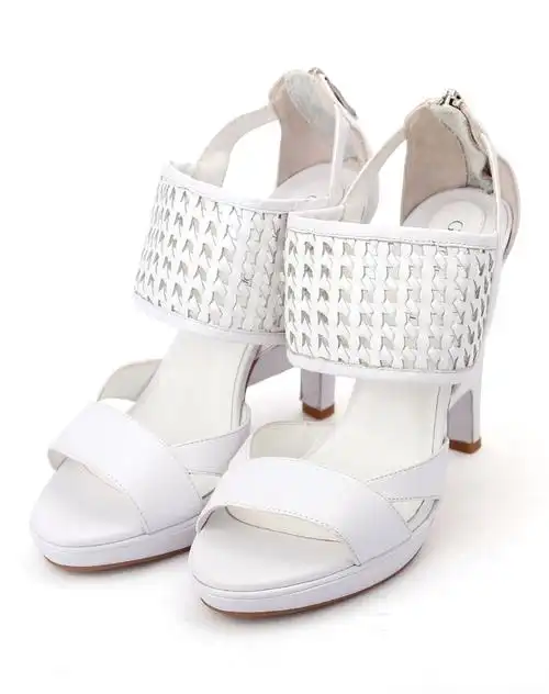 女款白色牛皮凉鞋