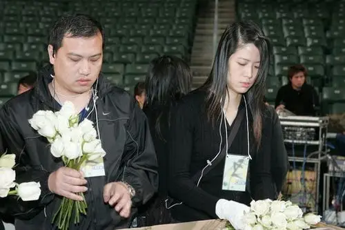 图文:黄霑追思会举行 亲朋好友送才子最后一程(1)