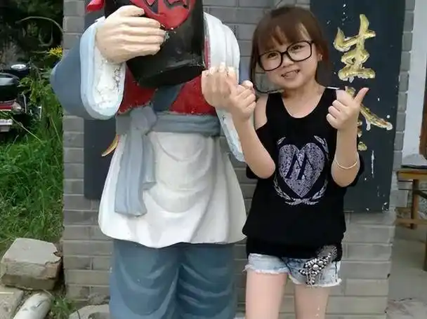 32岁长得像10岁,婚后生活十分精彩|杨萍|莎莎|三公主|袖珍人|成都市