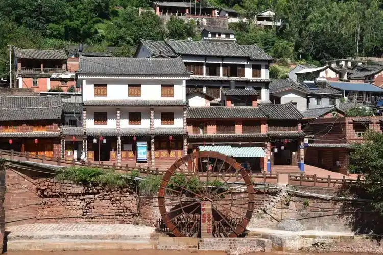 黑井古镇众多古老的建筑,厚重的历史文化,可以想象当年的繁华.