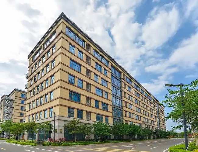 方正实用,保障最大使用面积;高端外立面,真空玻璃结合干挂石材设计