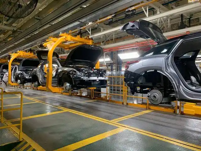 全力以赴拼经济!神龙汽车成都工厂7月生产7772台创今年新高