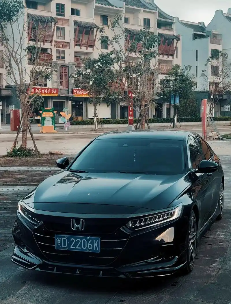 时光匆忙,别忘了记录当下#创作灵感 #十代半雅阁 #汽车摄影 - 抖音