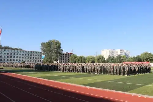 走进橄榄绿      体验坚强和自信——辉县市孟庄中学2020级新生军训开