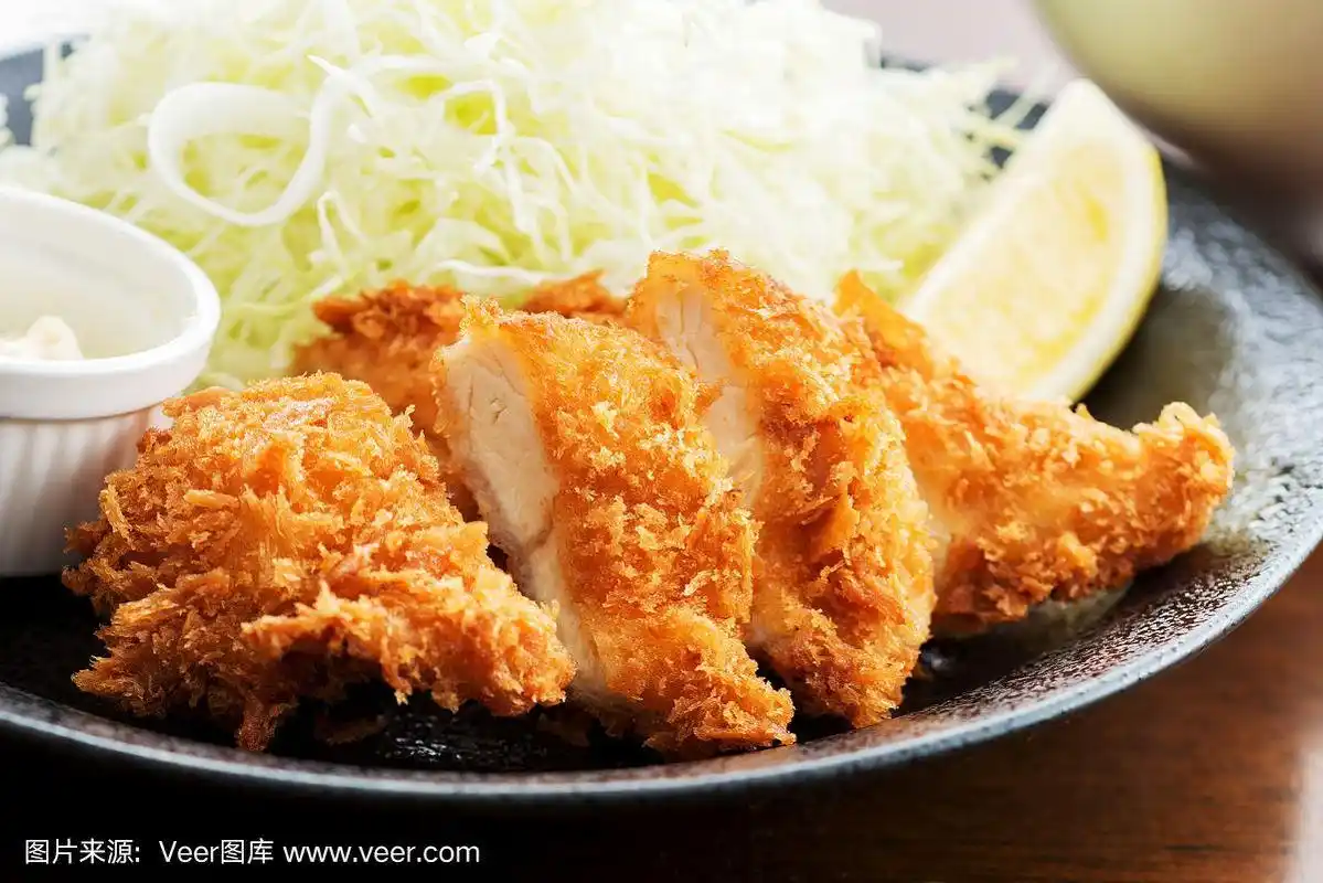 鸡肉嫩炸肉排.日本的食物.