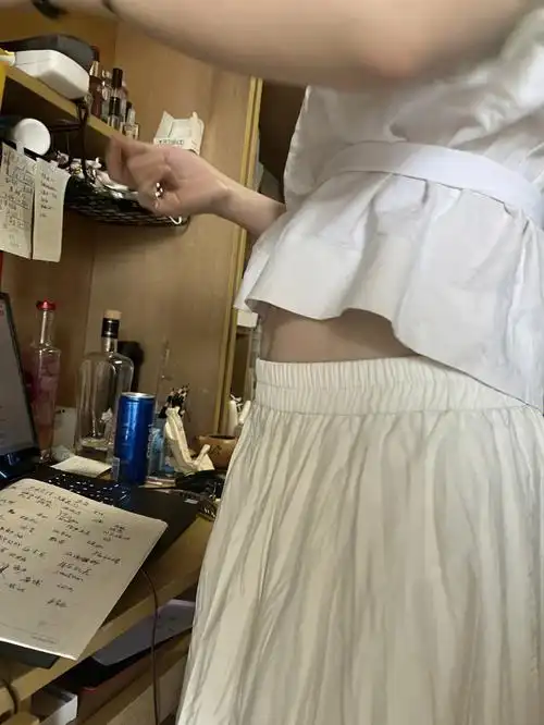 因为肚子会鼓起来