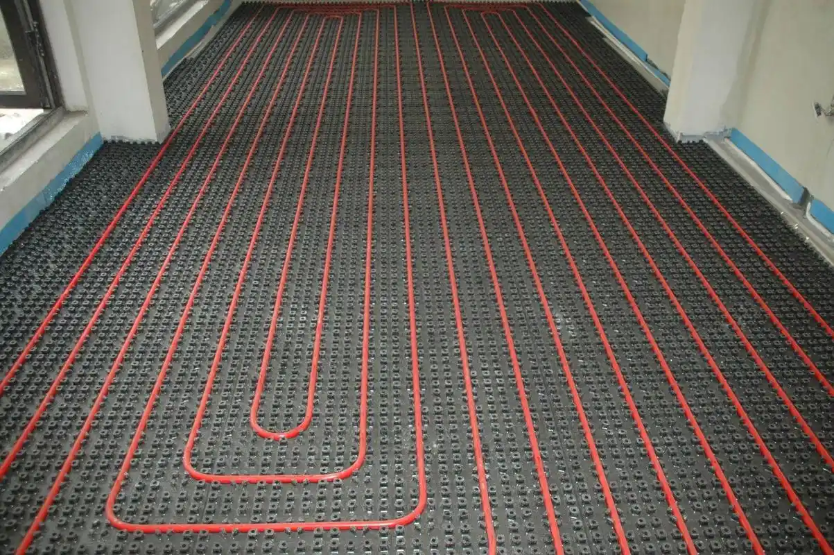 地暖上面铺瓷砖更合适入住就开始后悔