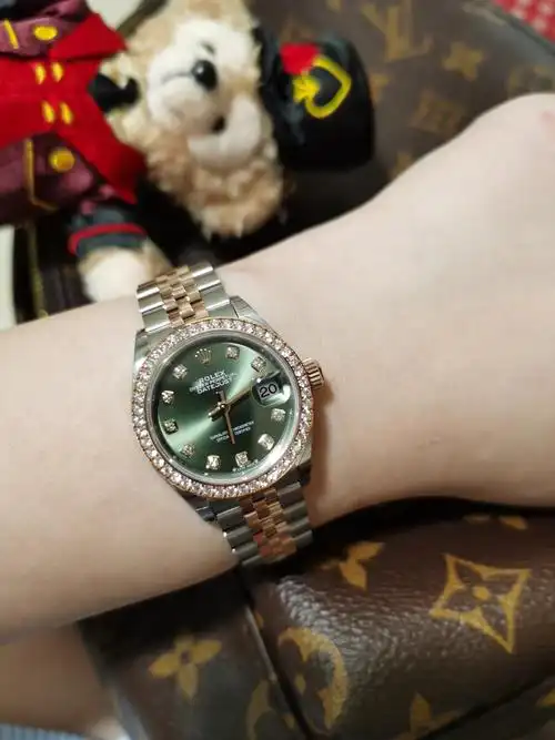 送老婆的rolex 女款带钻日志 橄榄绿盘_劳力士社区|腕表之家xbiao.
