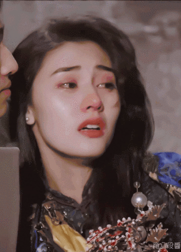 这哭的梨花带雨的多,太心疼了