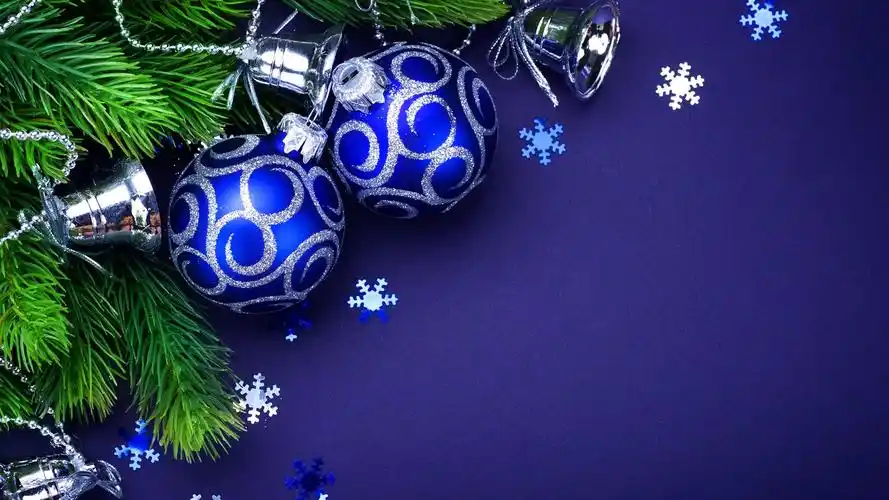 首页 圣诞节 蓝色圣诞球,树枝,铃铛 壁纸 当前尺寸:1600x900,你可以