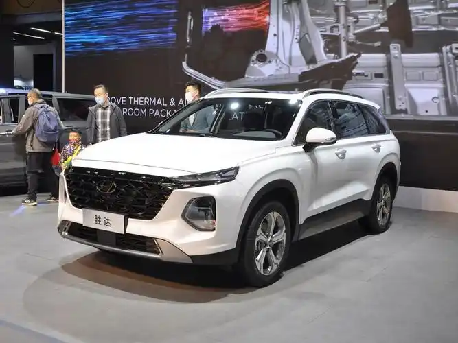 北京现代 胜达 2023款 旅行家 380t gdi 自动两驱glx精英版