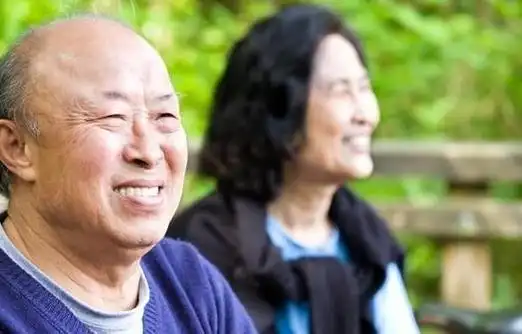 62岁大哥搭伙过日子也需要生活要么就失去了意义对不对