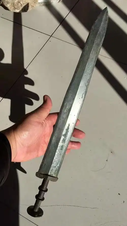 战国竹节把青铜剑