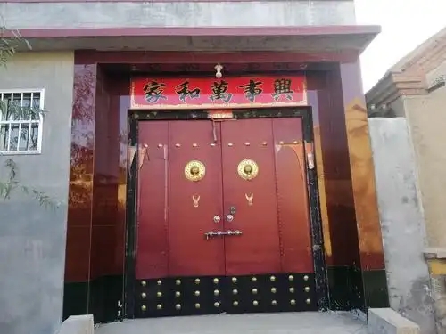 农村民宅大门集锦 大门是一家人的脸面,既要进出方便,又要美观大方.