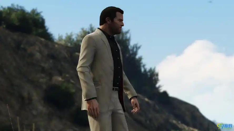 mod截图侠盗猎车手5 麦可的新西装mod;麦可·迪圣塔(michael de santa