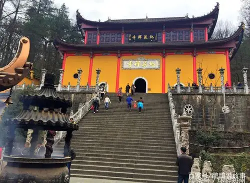 有着祈福圣地之称的安徽九华山,香火鼎盛,来了解一下吧