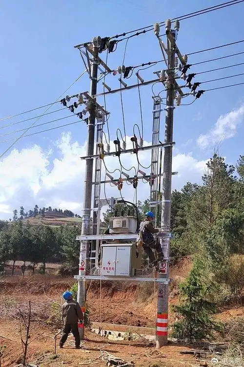 对变压器进行安装.