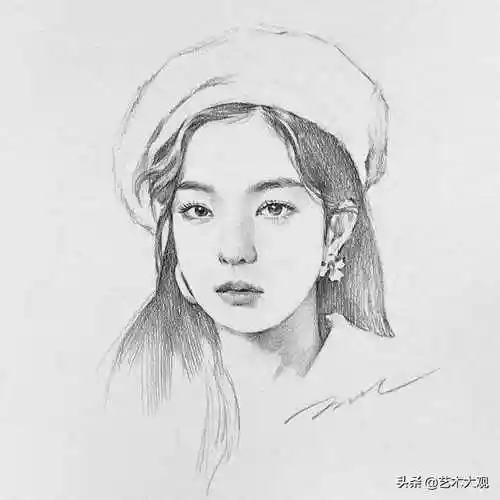 少女铅笔手绘 | 韩国插画师果戈人像素描专辑