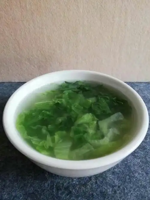 营养中餐一筒骨生菜汤