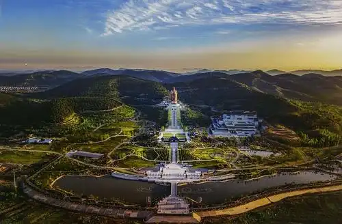 济宁市首届摄影艺术展今早在市美术馆盛大开幕:唱响"伟大的祖国 美丽