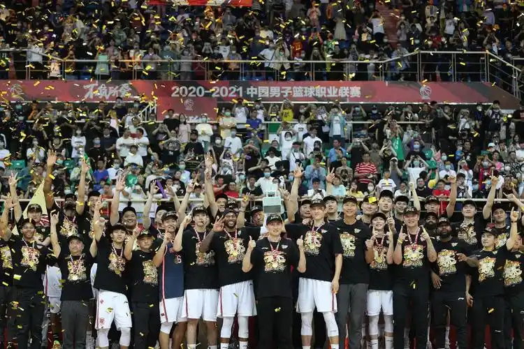 广东男篮加时胜辽宁 队史第11次夺得cba总冠军