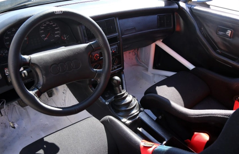 奥迪80车系,这样的风格你喜欢吗?