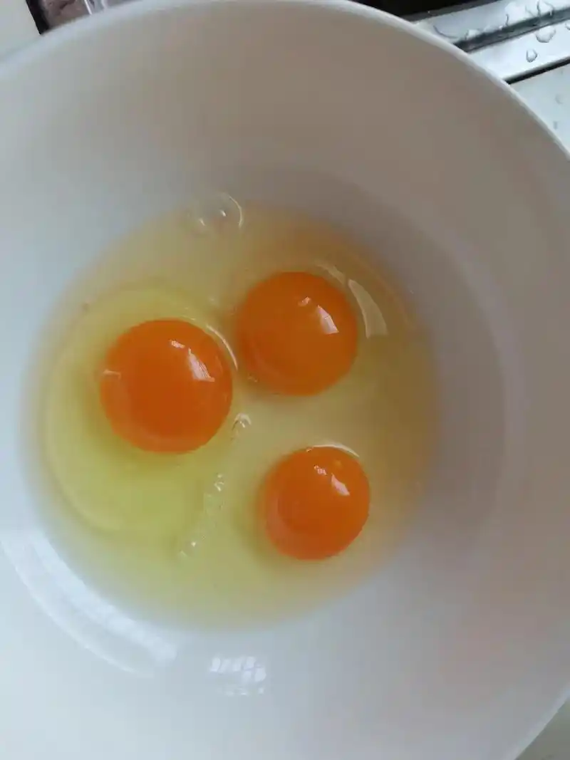 大别山固始绿壳土鸡蛋班车少量到货,需要小窗口私聊平湖市区可送 - 抖