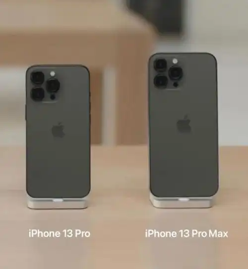 新机iphone13开售全系真机实拍新环保包装黄牛党最爱小爱女友