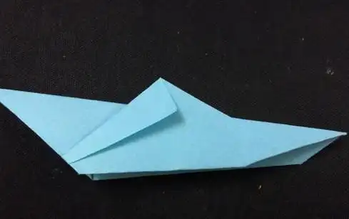 最后画上眼睛这样可爱又简单的剑鱼折纸就完成了.