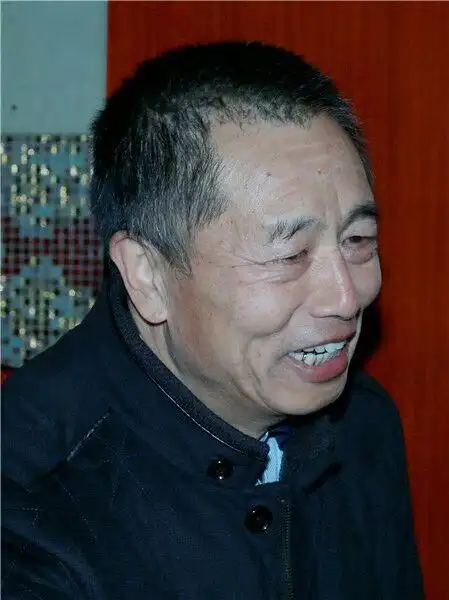 有点儿淘气的刘富苗条秀丽的董秀云当年的受阅民兵