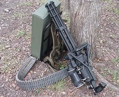 第4名,m134米尼岗多管机枪.是美国生产的6管加特林机枪,使用7.